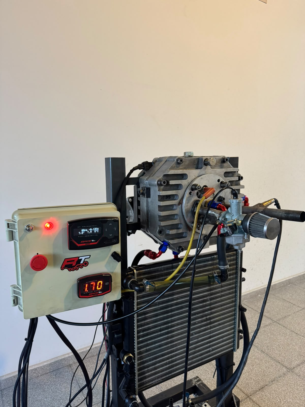 TORQ 400 cc engineering prototype running on its instrumented test bench